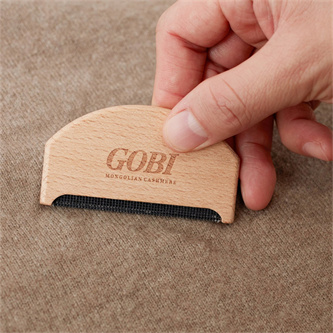 natural timber Cashmere Wool Comb